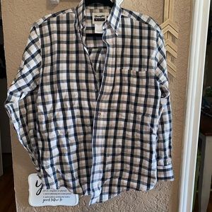 Men’s Wrangler Riata Tan Black Plaid Shirt Size Small EUC